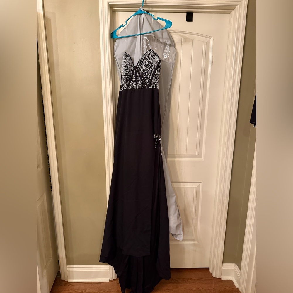 Elegant Black Evening Gown with Beaded Bodice NWOT